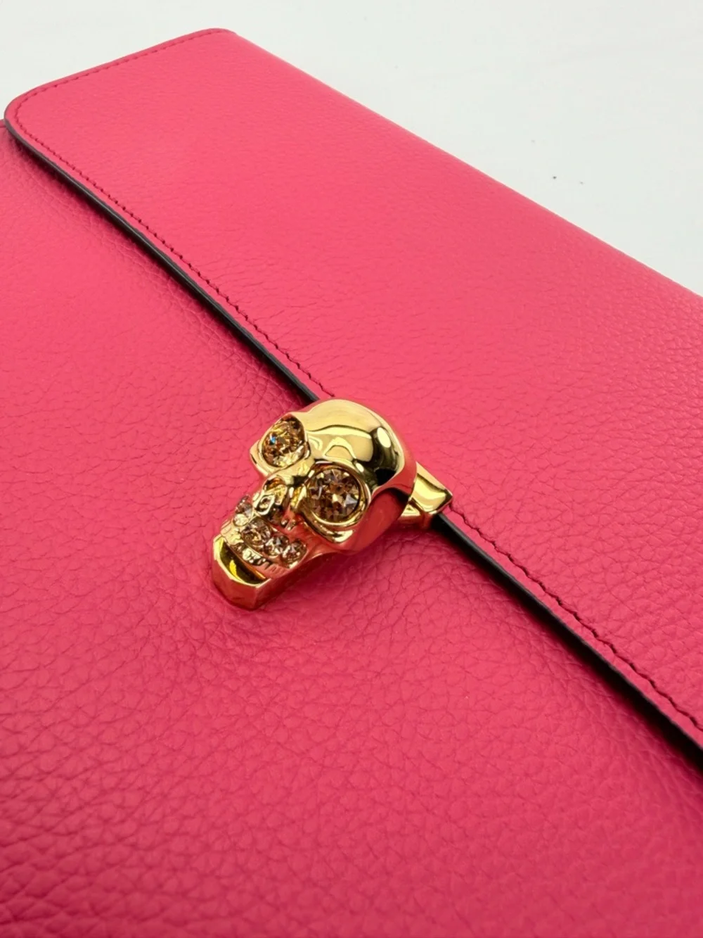 Alexander McQueen Pink Alexander Mcqueen Purple Leather Skull Flap Pouch